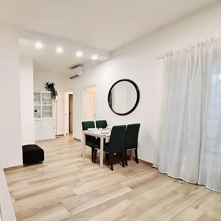 Comfortable 'n Modern *
